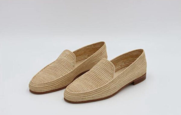 Brogues Beige en Raphia – Élégance Traditionnelle et Charme Naturel
