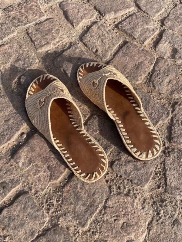 Sandale Ben Ali en raphia pour femme – Essaouira, Maroc - Image 2